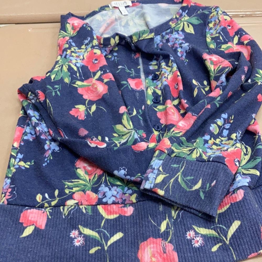 Euc Delia’s button up cardigan